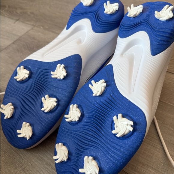 Nike Men's White and Blue Victory Pro Golf Shoes - Picture 9 of 10